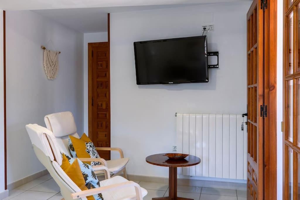 Casa Feli - Apartamento Con Jardin Privado En Los Pirineos Castiello de Jaca Exterior photo